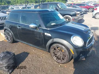 2010 MINI Hardtop S with VIN WMWMF7C59ATX41423, listed as a IAAI auction lot 42547368 with 118,083 mi miles and . Bid and sale history available at DreamBid. Image 1.