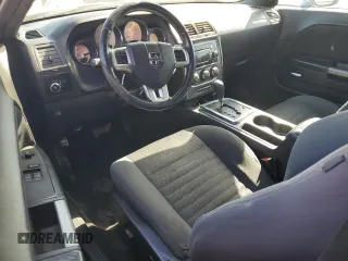 2014 Dodge Challenger R/T z VIN 2C3CDYBT2EH101684, wystawiony jako Copart lot #53581785 z przebiegiem 159 637 mil mil oraz Szkoda całkowita • Salvage title. Historia ofert i sprzedaży dostępna na DreamBid. Obrazek 8.
