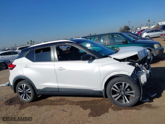 2019 Nissan Kicks S with VIN 3N1CP5CU1KL543001, listed as a IAAI auction lot 41622250 with 43,914 mi miles. Bid and sale history available at carsss.com. Image 14.