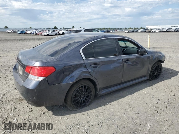2013 Subaru Legacy 2.5i z VIN 4S3BMAA61D1006847, wystawiony jako Copart lot #58623325 z przebiegiem 141 743 mil mil oraz Szkoda całkowita • Salvage title. Historia ofert i sprzedaży dostępna na DreamBid. Obrazek 3.