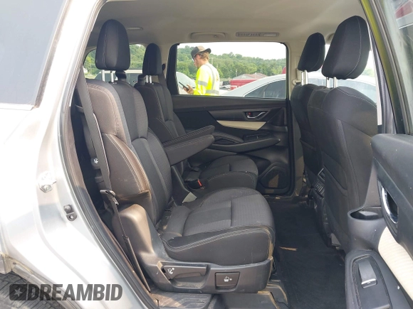 2021 Subaru Ascent Premium with VIN 4S4WMAFD6M3453392, listed as a IAAI auction lot 42400986 with 43,866 mi miles and . Bid and sale history available at DreamBid. Image 8.