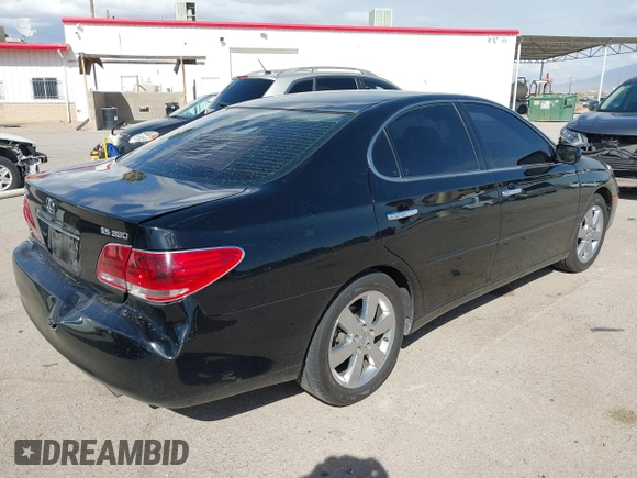 2005 Lexus ES 330 with VIN JTHBA30G255082455, listed as a IAAI auction lot 41796716 with 140,785 mi miles. Bid and sale history available at carsss.com. Image 4.