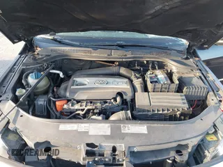 2011 Volkswagen CC Sport with VIN WVWMN7AN9BE729108, listed as a IAAI auction lot 41729512 with 138,044 mi miles. Bid and sale history available at carsss.com. Image 10.