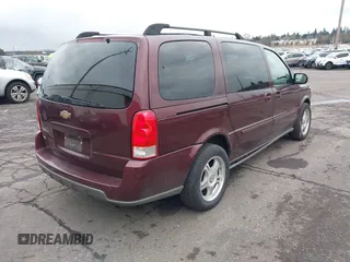 2008 Chevrolet Uplander LT w/1LT with VIN 1GNDV33W08D188227, listed as a IAAI auction lot 41489557 with 163,725 mi miles. Bid and sale history available at carsss.com. Image 4.