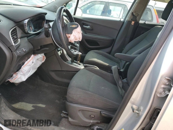 2020 Chevrolet Trax LS with VIN 3GNCJKSB2LL322934, listed as a Copart auction lot 49228295 with 104,391 mi miles and Salvage title. Bid and sale history available at DreamBid. Image 7.