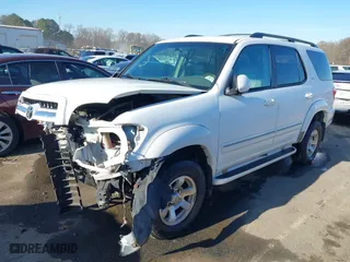 2005 Toyota Sequoia SR5 with VIN 5TDZT34A85S255793, listed as a IAAI auction lot 41173149 with 212,354 mi miles. Bid and sale history available at carsss.com. Image 17.