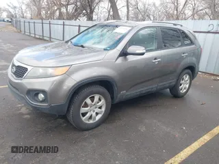 2011 Kia Sorento LX with VIN 5XYKTDA15BG055068, listed as a IAAI auction lot 41811844 with 168,685 mi miles. Bid and sale history available at carsss.com. Image 2.