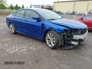 2016 Chrysler 200 S z VIN 1C3CCCBB7GN173357, wystawiony jako IAAI lot #42326006 z przebiegiem 89 890 mil mil oraz . Historia ofert i sprzedaży dostępna na DreamBid. Obrazek 1.