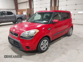 2013 Kia Soul with VIN KNDJT2A57D7606670, listed as a IAAI auction lot 42058355 with 178,057 mi miles. Bid and sale history available at carsss.com. Image 2.