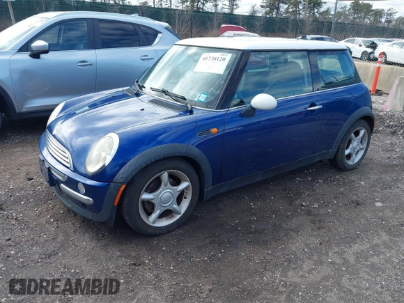2004 MINI Hardtop with VIN WMWRC33434TJ53374, listed as a IAAI auction lot 41738120 with 129,995 mi miles and . Bid and sale history available at DreamBid. Image 2.