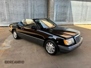 1995 Mercedes-Benz E Class with VIN WDBEA66EXSC281846, listed as a Copart auction lot 50452635 with 83,149 mi miles and Clean Title. Bid and sale history available at carsss.com. Image 1.
