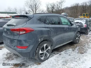 2018 Hyundai Tucson Value with VIN KM8J3CA24JU726897, listed as a IAAI auction lot 41396000 with 55,320 mi miles. Bid and sale history available at carsss.com. Image 4.