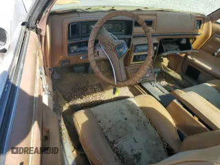 1980 Chevrolet El Camino z VIN 1W80JAD419702, wystawiony jako Copart lot #68058664 z przebiegiem 58 633 mil mil oraz Czysty tytuł • Clean title. Historia ofert i sprzedaży dostępna na DreamBid. Obrazek 8.