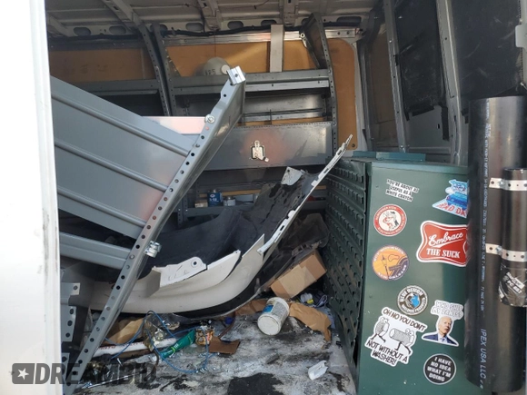 2018 Nissan NV SV z VIN 1N6AF0KY8KN802286, wystawiony jako Copart lot #65034264 z przebiegiem Nie podano mil oraz Szkoda całkowita • Salvage title. Historia ofert i sprzedaży dostępna na DreamBid. Obrazek 11.