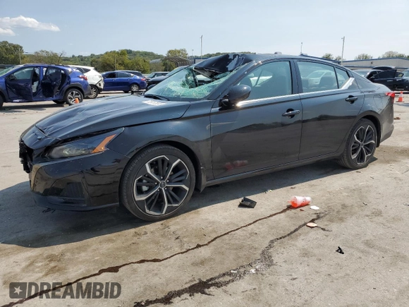 2024 Nissan Altima SR z VIN 1N4BL4CV0RN418238, wystawiony jako Copart lot #70917854 z przebiegiem 10 936 mil mil oraz Szkoda całkowita • Salvage title. Historia ofert i sprzedaży dostępna na DreamBid. Obrazek 1.
