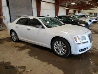 2011 Chrysler 300 C z VIN 2C3CK6CT7BH559984, wystawiony jako Copart lot #56332715 z przebiegiem Nie podano mil oraz Czysty tytuł • Clean title. Historia ofert i sprzedaży dostępna na DreamBid. Obrazek 4.