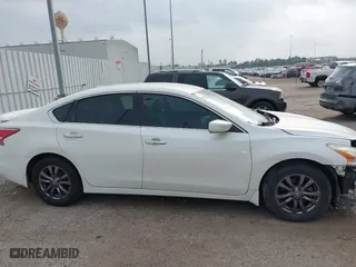 2015 Nissan Altima 2.5 with VIN 1N4AL3AP2FC457477, listed as a IAAI auction lot 41787048 with 122,468 mi miles. Bid and sale history available at carsss.com. Image 14.