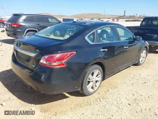 2013 Nissan Altima 2.5 SL with VIN 1N4AL3AP2DN525942, listed as a IAAI auction lot 41687804 with 111,120 mi miles. Bid and sale history available at carsss.com. Image 4.
