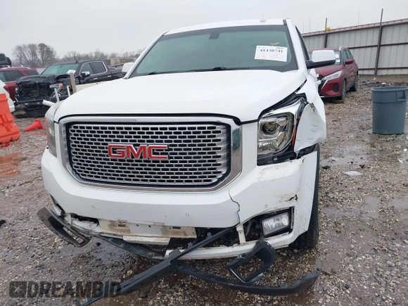 2017 GMC Yukon XL SLE with VIN 1GKS2FKC2HR239722, listed as a IAAI auction lot 41430741 with 152,289 mi miles. Bid and sale history available at carsss.com. Image 18.