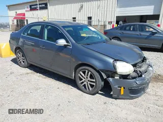 2006 Volkswagen Jetta Sedan 1.9L TDI with VIN 3VWST71K06M780755, listed as a IAAI auction lot 41858451 with 274,609 mi miles. Bid and sale history available at carsss.com. Image 1.
