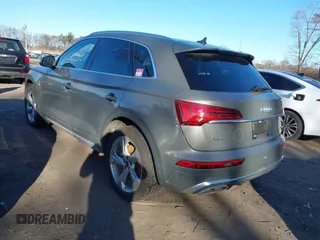 2023 Audi Q5 S line Premium Plus z VIN WA1EAAFY1P2061050, wystawiony jako IAAI lot #41598919 z przebiegiem 29 197 mil mil oraz . Historia ofert i sprzedaży dostępna na DreamBid. Obrazek 3.