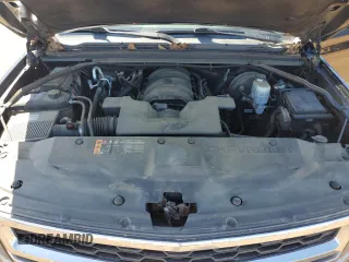 2019 Chevrolet Suburban LS with VIN 1GNSCGECXKR208615, listed as a Copart auction lot 52187105 with 174,105 mi miles and Salvage title. Bid and sale history available at DreamBid. Image 14.