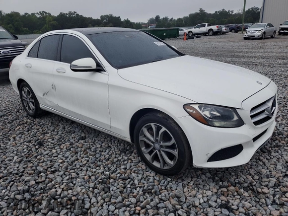 2016 Mercedes-Benz C 300 Luxury with VIN 55SWF4KB9GU157423, listed as a Copart auction lot 64878455 with 79,516 mi miles and Clean title. Bid and sale history available at DreamBid. Image 4.