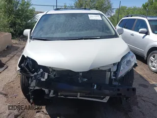 2018 Toyota Sienna XLE Auto Access Seat with VIN 5TDYZ3DC0JS928646, listed as a IAAI auction lot 40179964 with 124,350 mi miles and . Bid and sale history available at DreamBid. Image 13.