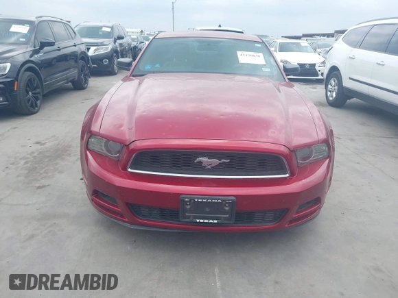 2014 Ford Mustang V6 z VIN 1ZVBP8AM3E5332204, wystawiony jako IAAI lot #42170138 z przebiegiem 112 105 mil mil oraz . Historia ofert i sprzedaży dostępna na DreamBid. Obrazek 12.