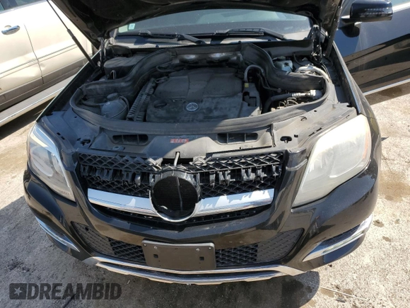 2015 Mercedes-Benz GLK with VIN WDCGG5HB1FG439148, listed as a Copart auction lot 52016935 with 185,660 mi miles and Salvage Title. Bid and sale history available at carsss.com. Image 12.