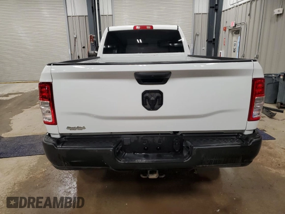 2017 Ram 2500 Tradesman z VIN 3C6UR5HL6HG680133, wystawiony jako Copart lot #50215825 z przebiegiem 184 491 mil mil oraz Czysty tytuł • Clean title. Historia ofert i sprzedaży dostępna na DreamBid. Obrazek 6.