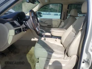 2007 Cadillac Escalade z VIN 1GYFK63837R244606, wystawiony jako Copart lot #53540425 z przebiegiem 163 146 mil mil oraz Szkody całkowita. Historia ofert i sprzedaży dostępna na DreamBid. Obrazek 7.