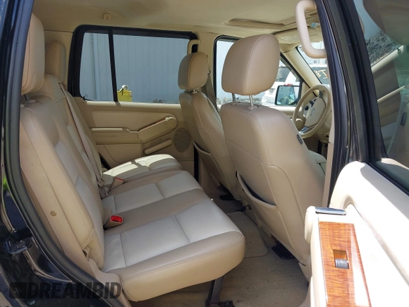 2006 Ford Explorer Eddie Bauer z VIN 1FMEU74E66UB42956, wystawiony jako IAAI lot #42143435 z przebiegiem 249 000 mil mil oraz . Historia ofert i sprzedaży dostępna na DreamBid. Obrazek 8.
