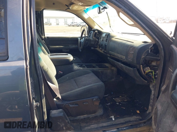 2007 Chevrolet Silverado 1500 1LT with VIN 2GCEK190271730595, listed as a IAAI auction lot 41428654 with 234,022 mi miles and . Bid and sale history available at DreamBid. Image 5.