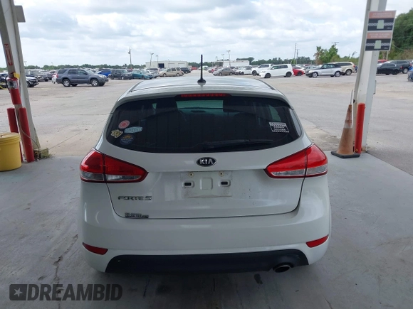 2016 Kia Forte LX z VIN KNAFK5A88G5547968, wystawiony jako IAAI lot #42137266 z przebiegiem 81 480 mil mil oraz . Historia ofert i sprzedaży dostępna na DreamBid. Obrazek 16.
