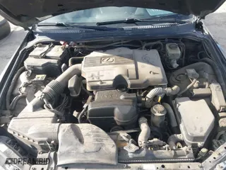 2001 Lexus IS 300 with VIN JTHBD182710019914, listed as a IAAI auction lot 41616314 with 264,417 mi miles. Bid and sale history available at carsss.com. Image 10.