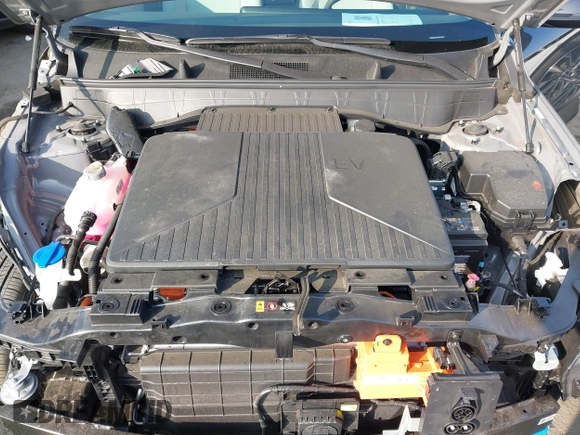 2024 Hyundai Kona SEL with VIN KM8HC3A61RU014490, listed as a IAAI auction lot 41022202 with 5,768 mi miles and . Bid and sale history available at DreamBid. Image 10.