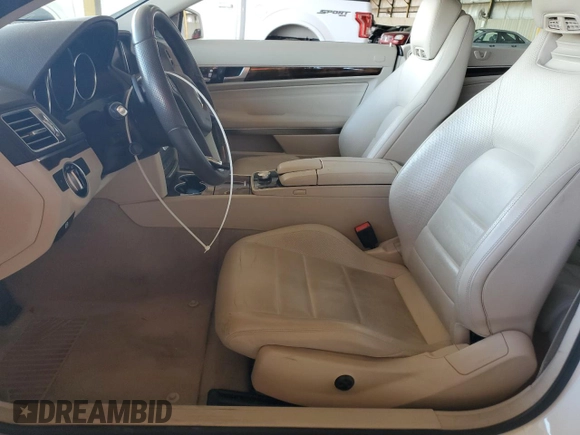2014 Mercedes-Benz E 350 with VIN WDDKK5KF0EF281647, listed as a Copart auction lot 52977095 with 73,345 mi miles and Salvage Title. Bid and sale history available at DreamBid. Image 7.