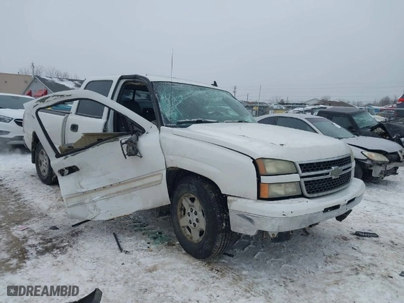 2006 Chevrolet Silverado 1500 LT1 with VIN 2GCEC13T361144888, listed as a IAAI auction lot 41284010 with 308,066 mi miles. Bid and sale history available at carsss.com. Image 1.