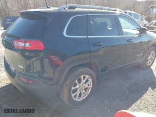 2018 Jeep Cherokee Latitude with VIN 1C4PJMCB1JD589473, listed as a IAAI auction lot 41665630 with 106,371 mi miles. Bid and sale history available at carsss.com. Image 4.