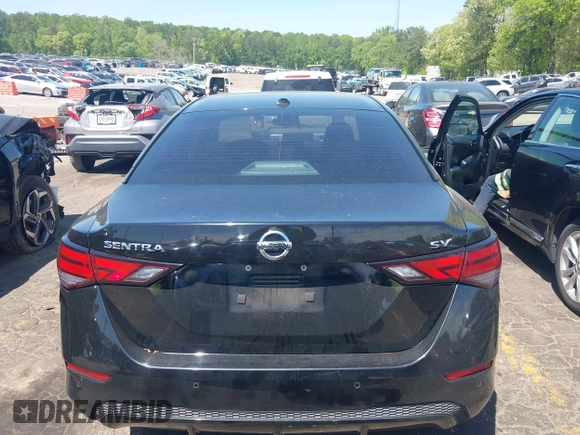 2021 Nissan Sentra SV z VIN 3N1AB8CV0MY209788, wystawiony jako IAAI lot #42037035 z przebiegiem 83 644 mil mil oraz . Historia ofert i sprzedaży dostępna na DreamBid. Obrazek 16.