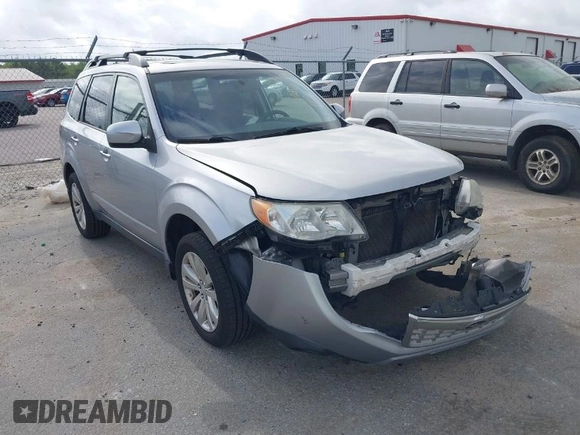 2013 Subaru Forester 2.5X Premium with VIN JF2SHADC4DH432255, listed as a IAAI auction lot 41959580 with 161,468 mi miles. Bid and sale history available at carsss.com. Image 1.