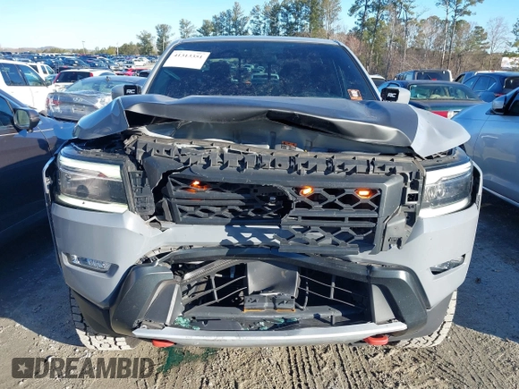 2022 Nissan Frontier SV z VIN 1N6ED1EJ0NN629038, wystawiony jako IAAI lot #41313351 z przebiegiem 98 234 mil mil oraz . Historia ofert i sprzedaży dostępna na DreamBid. Obrazek 12.