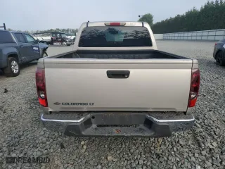 2008 Chevrolet Colorado LT w/1LT with VIN 1GCDT33E688210102, listed as a Copart auction lot 71043134 with 141,955 mi miles and Clean Title. Bid and sale history available at carsss.com. Image 6.