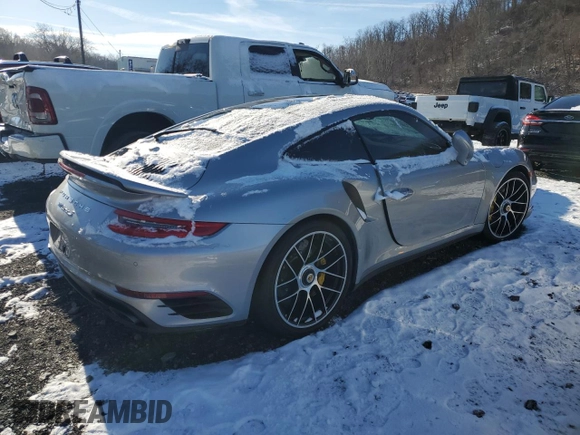 2017 Porsche 911 Turbo S z VIN WP0AD2A9XHS166494, wystawiony jako Copart lot #86107354 z przebiegiem Nie podano mil oraz Nie do naprawy • Non repairable. Historia ofert i sprzedaży dostępna na DreamBid. Obrazek 3.