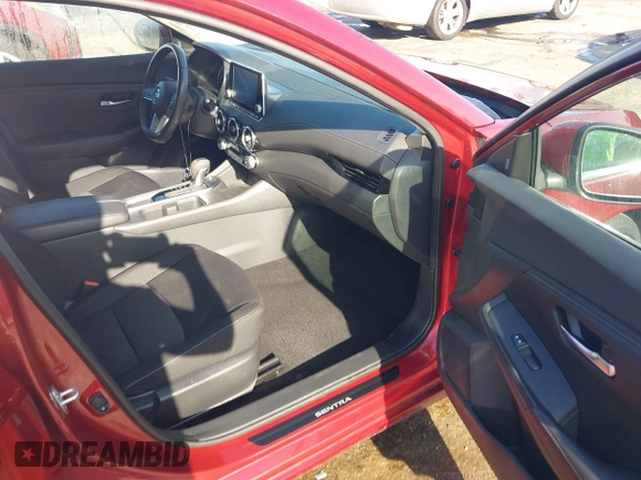 2022 Nissan Sentra SV with VIN 3N1AB8CV3NY264995, listed as a IAAI auction lot 41989200 with 32,072 mi miles and . Bid and sale history available at DreamBid. Image 5.