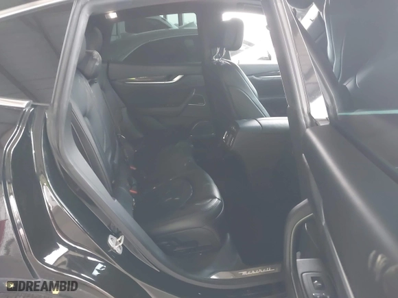 2019 Maserati Levante GranLusso with VIN ZN661XUL4KX321570, listed as a IAAI auction lot 41603682 with 120,085 mi miles. Bid and sale history available at carsss.com. Image 8.