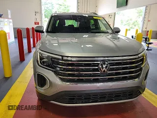 2024 Volkswagen Atlas SE z VIN 1V2HR2CA9RC558223, wystawiony jako IAAI lot #42734557 z przebiegiem 22 426 mil mil oraz . Historia ofert i sprzedaży dostępna na DreamBid. Obrazek 17.