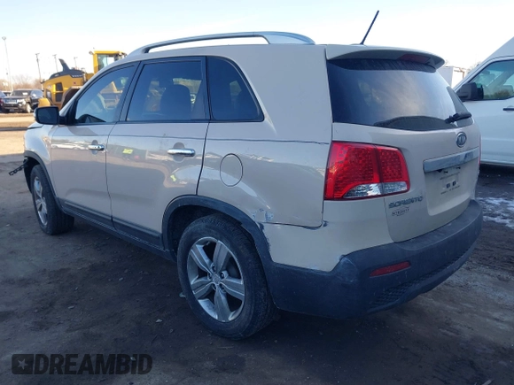 2012 Kia Sorento EX with VIN 5XYKU4A28CG190097, listed as a IAAI auction lot 41457866 with 173,181 mi miles. Bid and sale history available at carsss.com. Image 3.