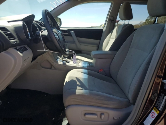 2013 Toyota Highlander with VIN 5TDZK3EHXDS142277, listed as a Copart auction lot 49280485 with 92,459 mi miles and Salvage Title. Bid and sale history available at carsss.com. Image 7.